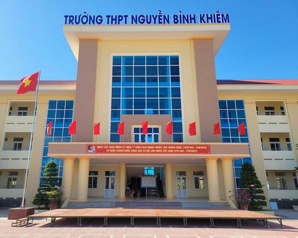 Dãy nhà dạy học 3 tầng hiện đại