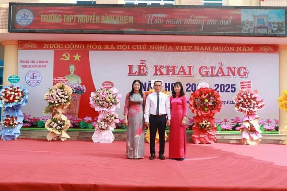 Ban lãnh đạo nhà trường